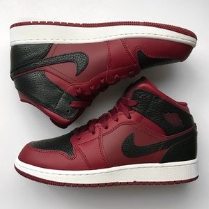 Air Jordan 1 Mid GS